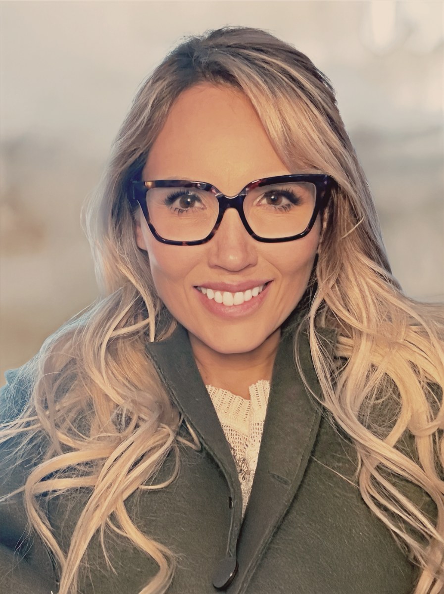 Dr. Elizabeth M. Teklinski